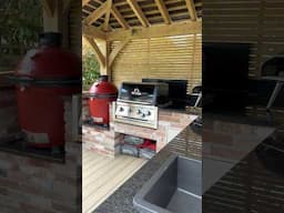 WOULD YOU COOK HERE ? OUTDOOR KITCHEN TOUR 🔥