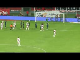 Peru Ecuador Quevedo dispara al arco Estadio Nacional Eliminatorias Mundial 2026