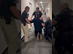 अमेरिकी सांसद को लगी हथकड़ी [US Senator handcuffed at news conference]