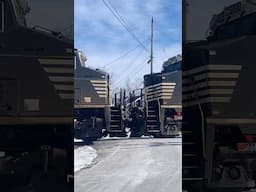 Train So Long It Needed 2 Locomotives In Middle!  Listen To The DPUs, JawTooth shorts