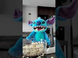 STITICH QUIERE COMER PALOMITAS 🍿 #stitch