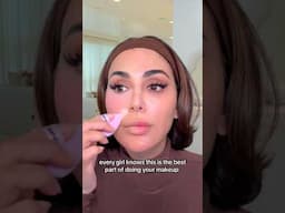 Still the best part of makeup– do you approve too? 👀✨ #hudabeauty #easybake #settingpowder #howto