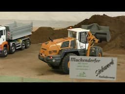 Much work for Liebherr 576 at the sieving plant